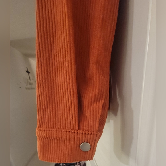 Jacket - Picture 4 of 7